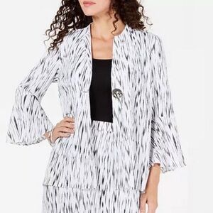 BNWT White Bell Sleeve Blouse